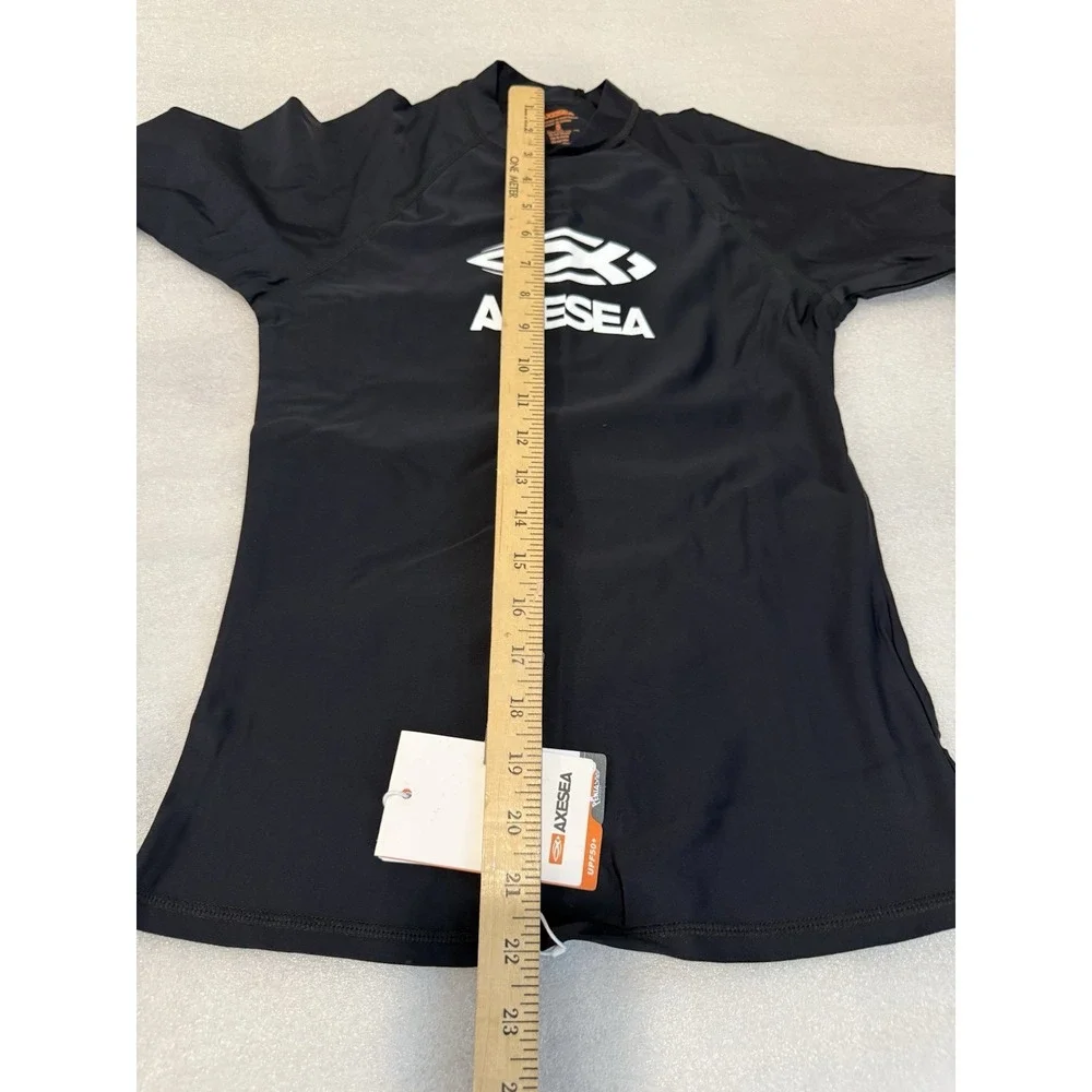 COMPRESSION SWIM SHIRT SIZE SMALL New With‎ Tags Black UPF50 Surfing